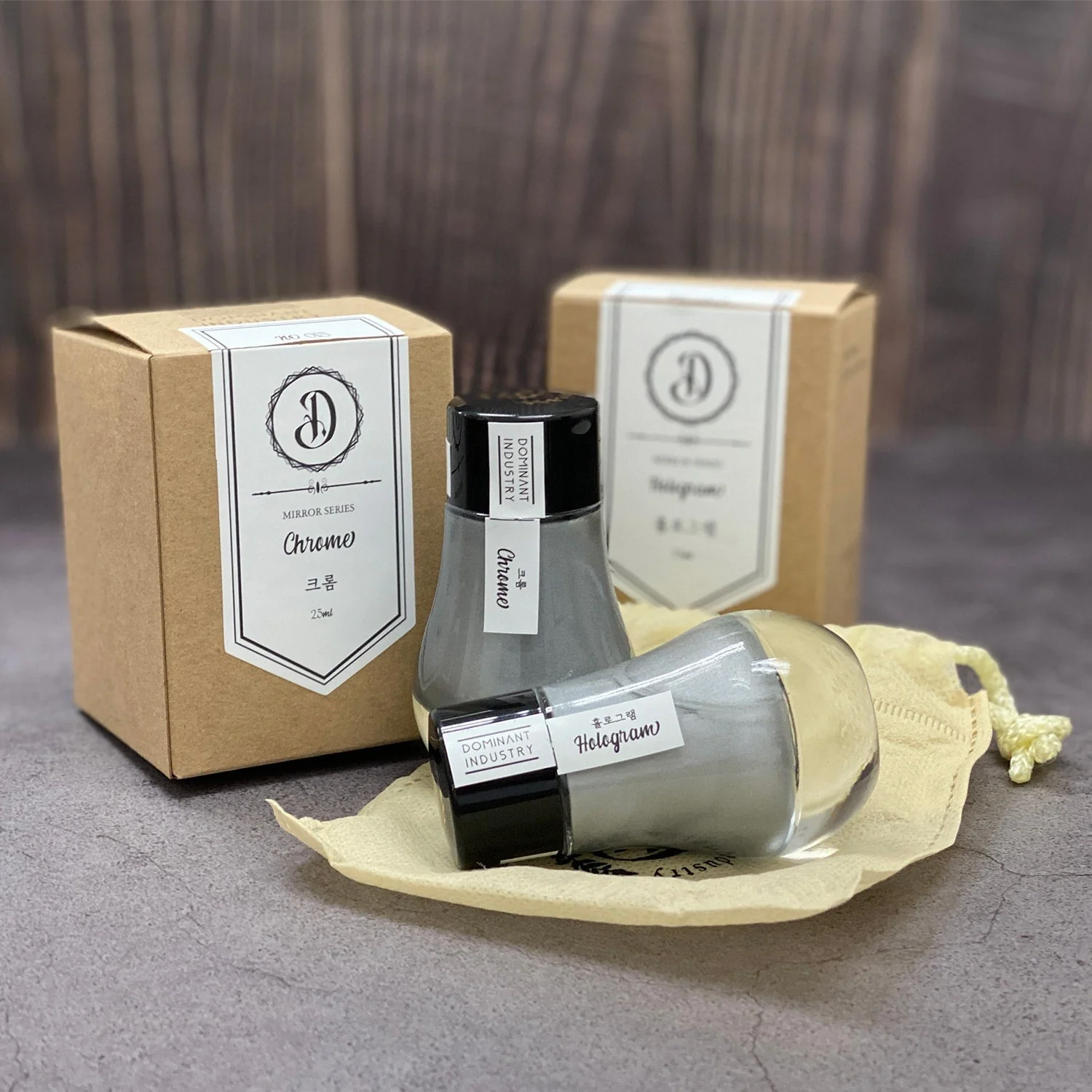 Dominant Industry Mirror 25ml Ink Bottle (for Dip Pen) - Chrome - Image 7