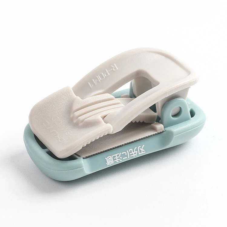 Kokuyo Me Clip-Type Tape Cutter (10-15mm) - Golden Green - Image 6