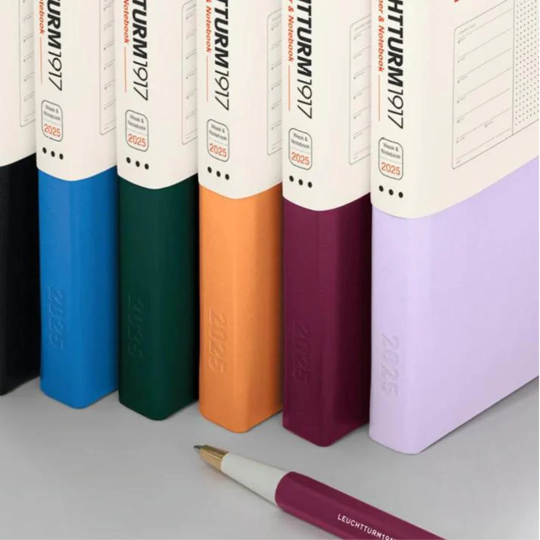 Leuchtturm1917 A5 Medium Hardcover Weekly Planner & Notebook 2025 - Dotted / Lilac - Image 7