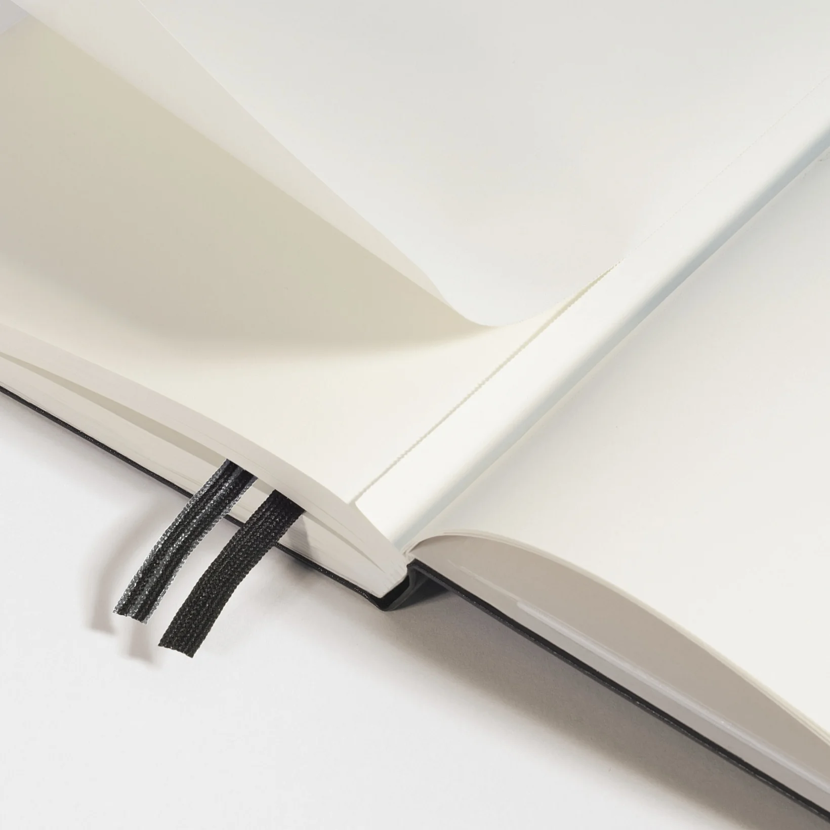 Leuchtturm1917 Hardcover A5 Medium Notebook Army - Ruled - Image 6