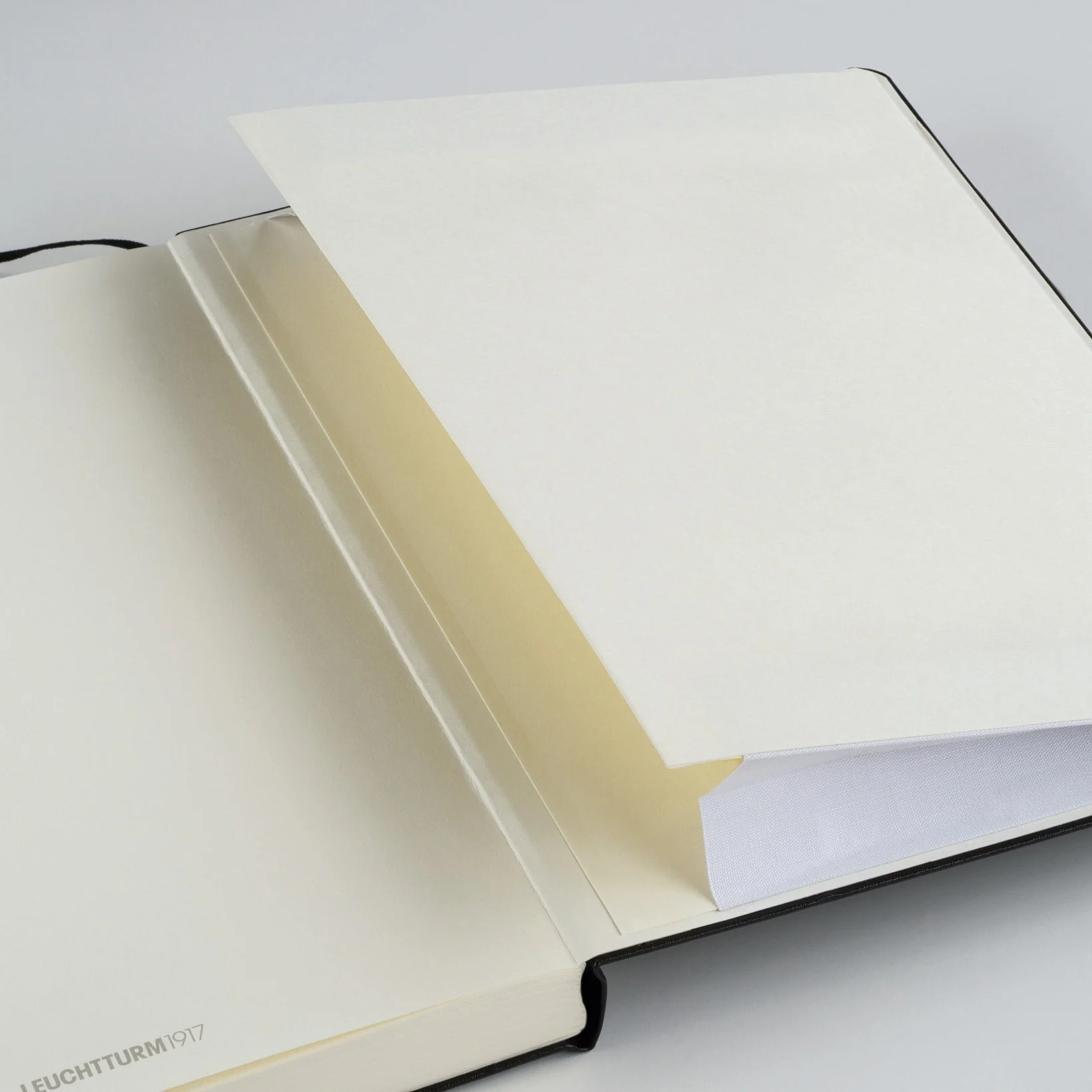 Leuchtturm1917 A5 Medium Softcover Notebook - Dotted / Sage - Image 6