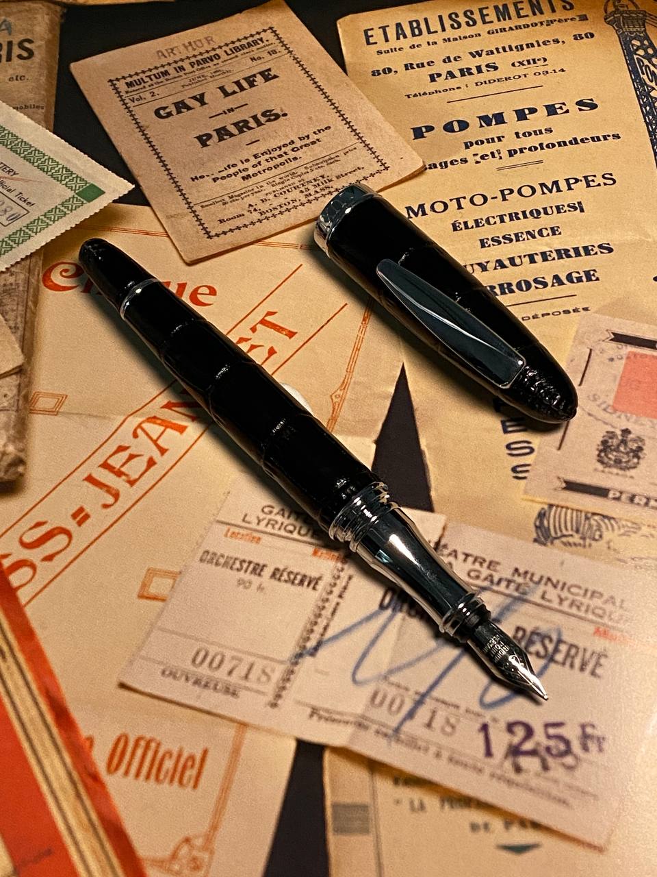 Luxo Limited Edition Leather Fountain Pen - Black (Fine Nib) - Image 2