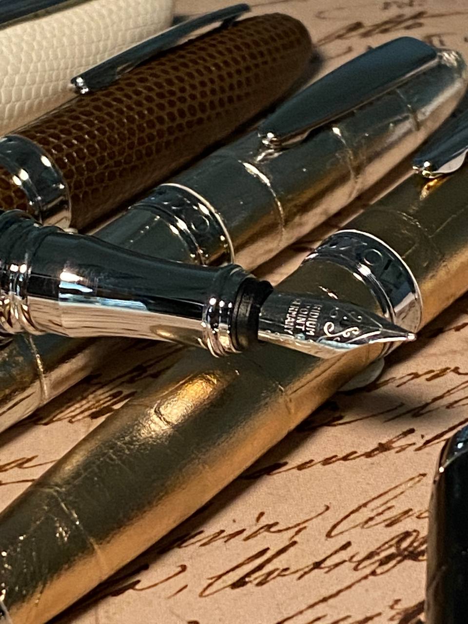 Luxo Limited Edition Leather Fountain Pen - Brown (Fine Nib) - Image 4