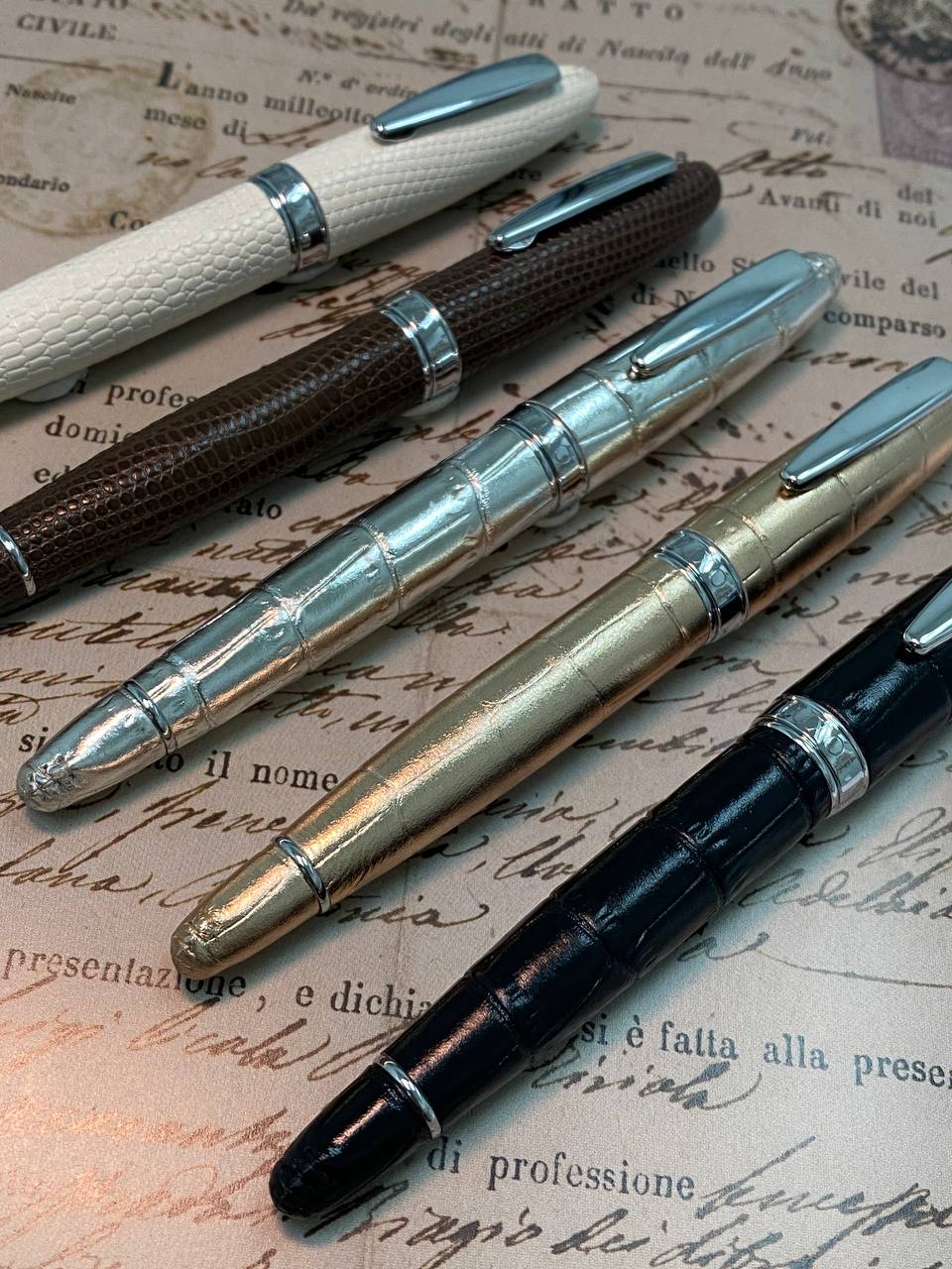 Luxo Limited Edition Leather Fountain Pen - Brown (Fine Nib) - Image 5