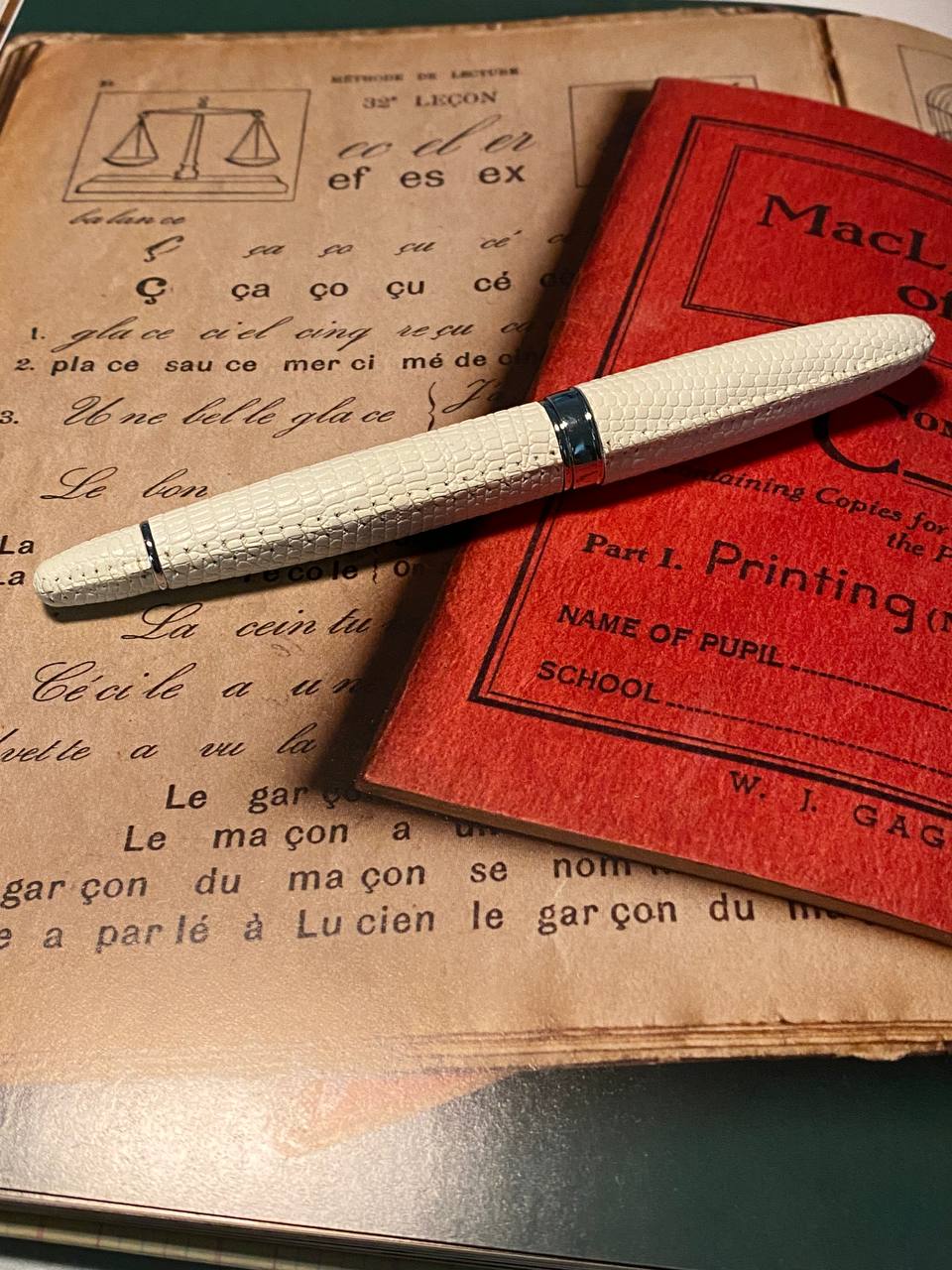 Luxo Limited Edition Leather Fountain Pen - Ivory (Fine Nib) - Image 7