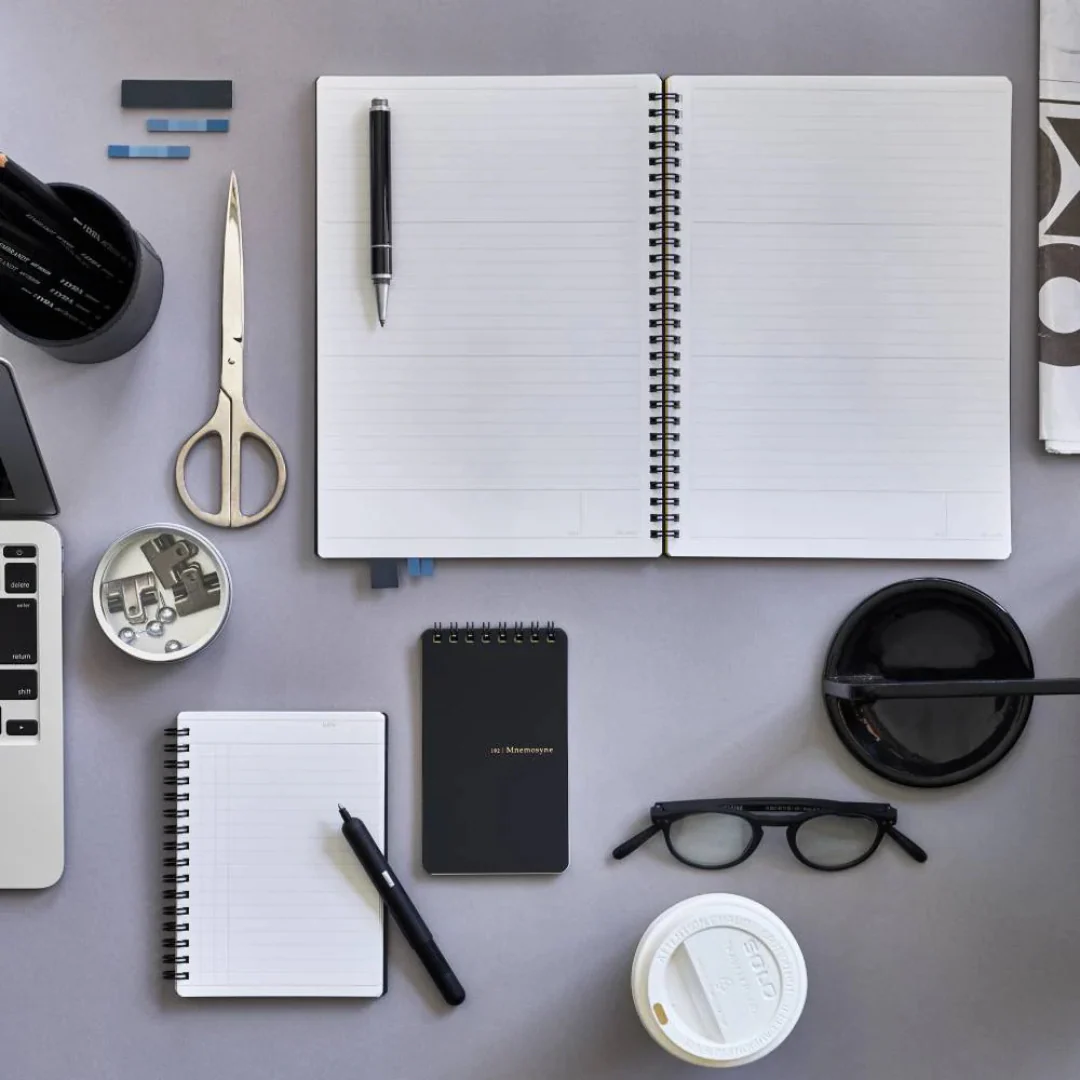 Maruman Mnemosyne A4 Notebook - Dot Grid (Black) - Image 8