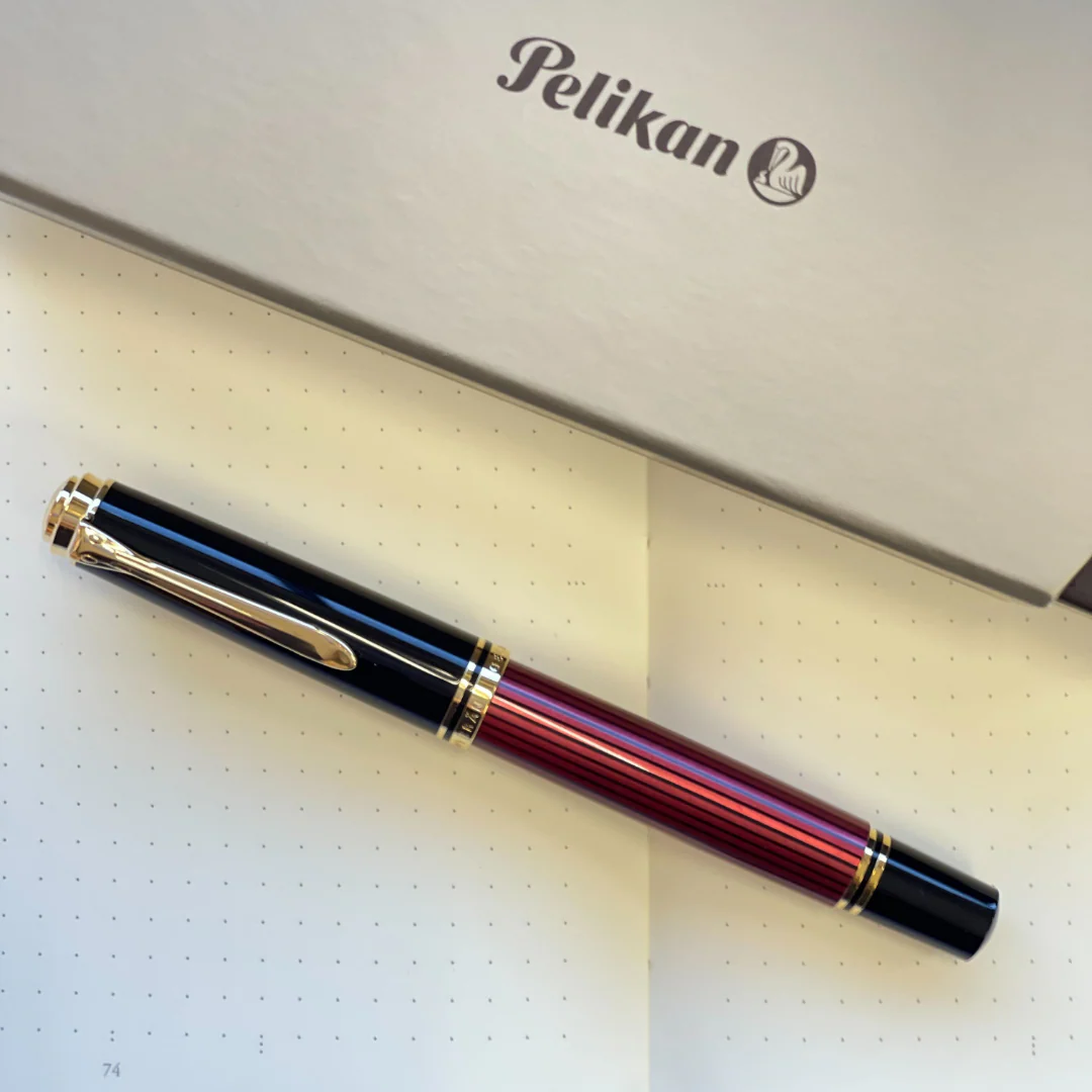 Pelikan Souveran M600 Fountain Pen - Black & Red with Gold Trim (14K Gold) [Pre-Order] - Image 7