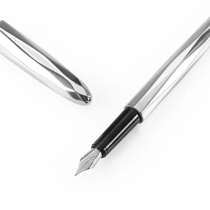 Royal Selangor Broad Nib Fountain Pen - Boston - Image 5