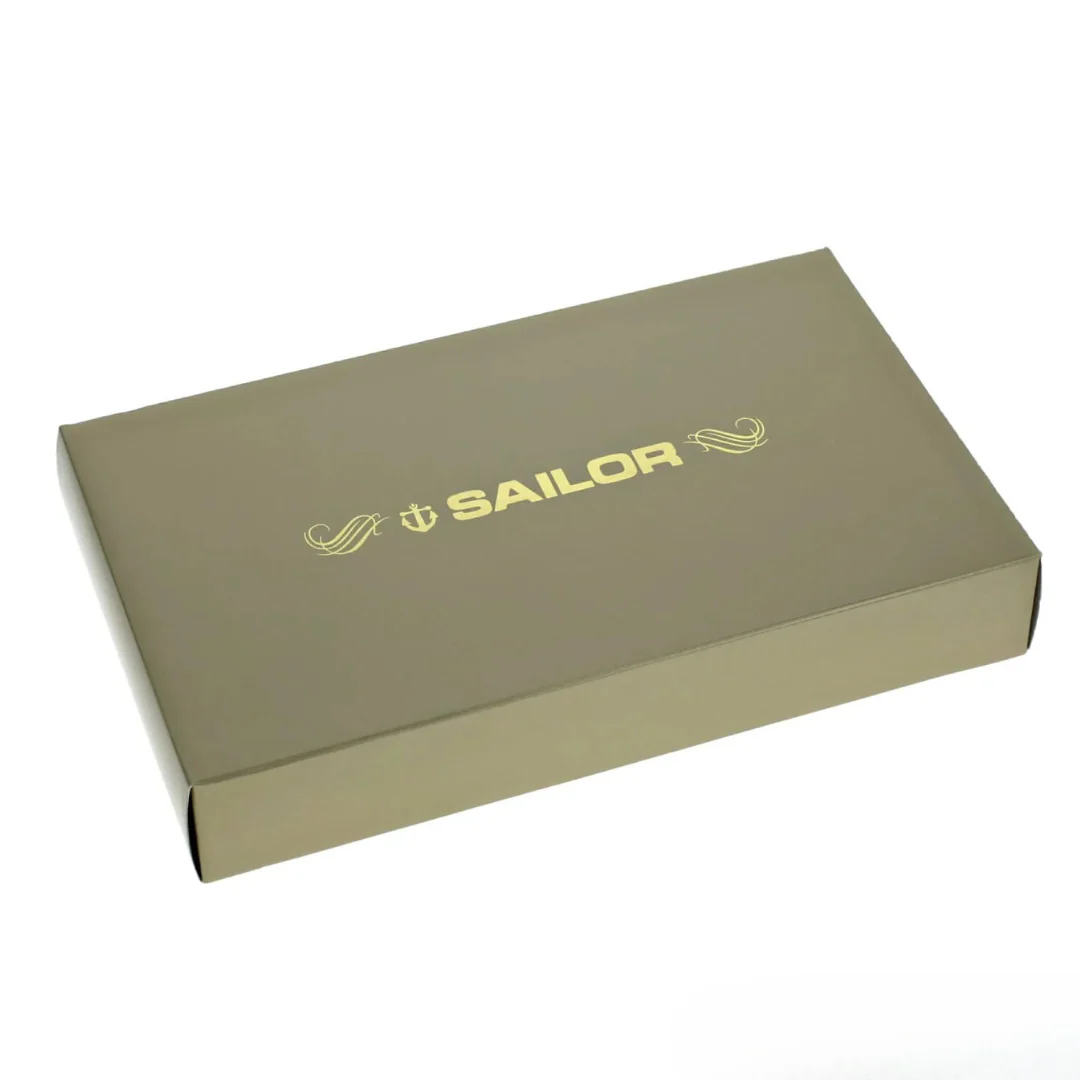Sailor King of Pens Professional Gear 21k Nib Fountain Pen - Black with Gold Accent [Pre-Order] - Image 8