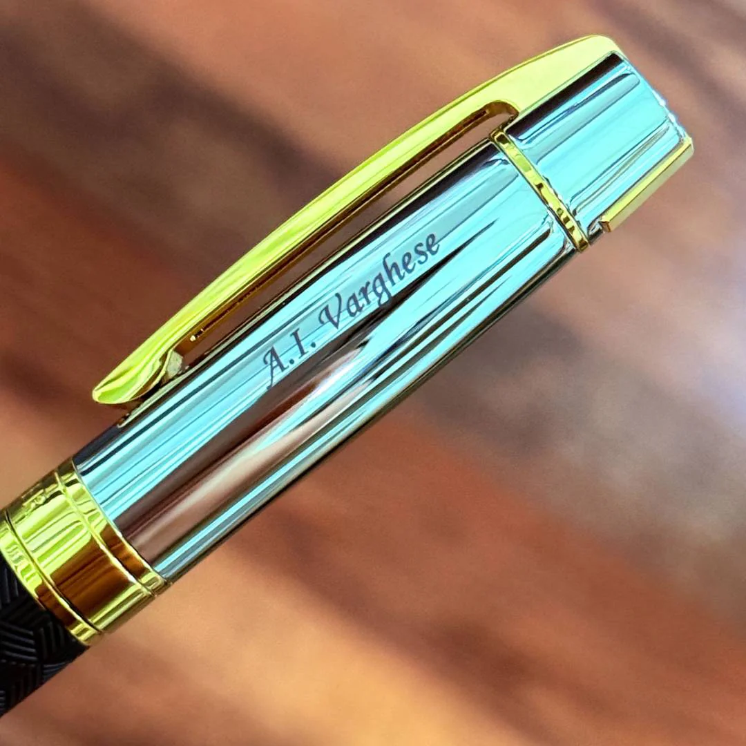 Sheaffer 300 E9347 Engraved Matt Black With Gold Trims Ballpoint Pen (WW30) - Image 7