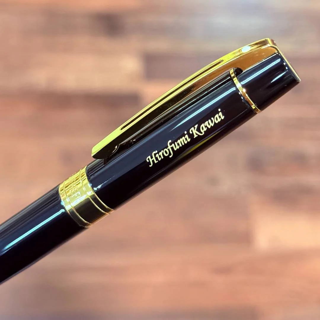 Sheaffer 300 E9325 Glossy Black with Gold Trims Ballpoint Pen (WW30) - Image 8