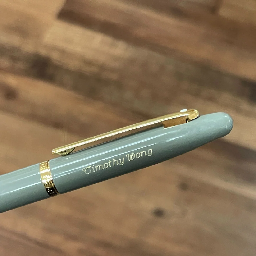 Sheaffer VFM E9427 Glossy Light Gray With PVD Gold-Tone Trim Ballpoint Pen (WW31) - Image 7